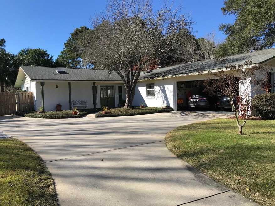 10 Lake Lorraine Circle