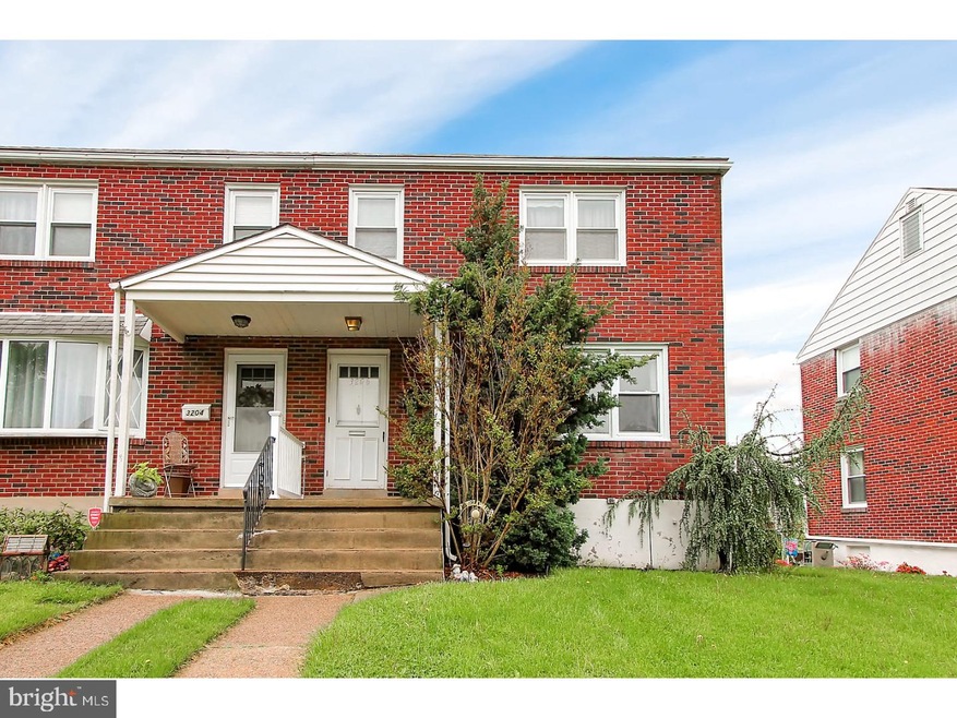 3206 Mckently St, Reading, PA 19605 - photo 1