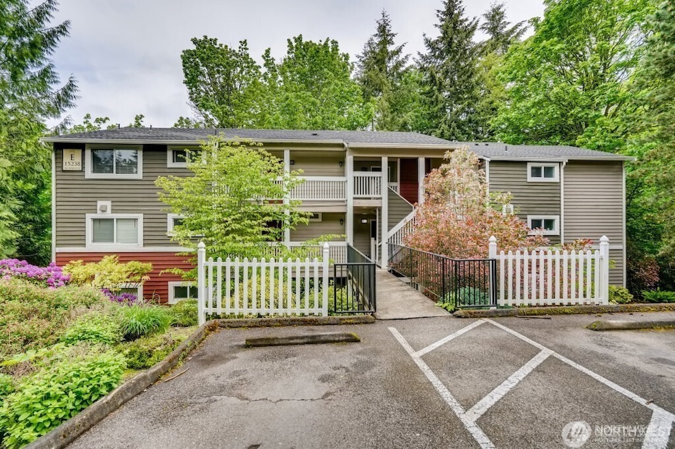 15238 SE 43rd Ct unit E301, Bellevue, WA 98006 - photo 1