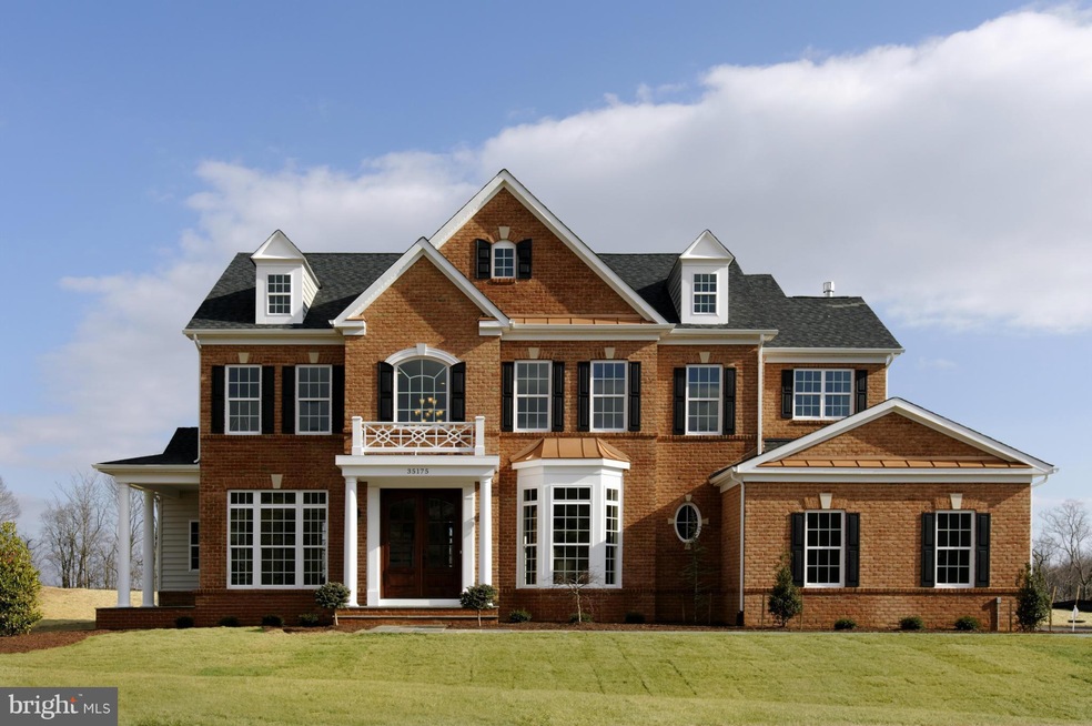 35175 Greyfriar Dr, Round Hill, VA 20141 - photo 1