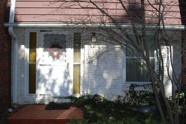 625 Simbury St, Columbus, OH 43228 - photo 1