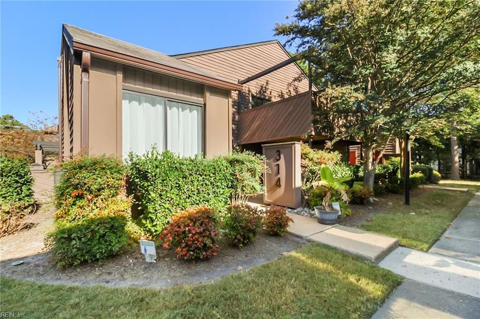 314 Barnstable Quay, Virginia Beach, VA 23452 - photo 1