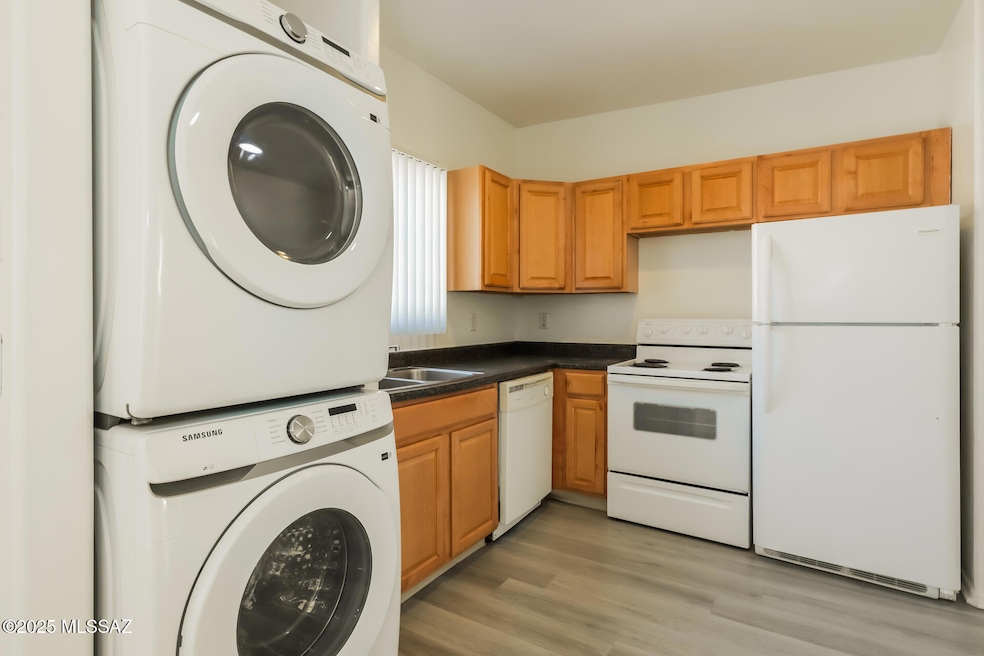 354 W Delano St unit 1, Tucson, AZ 85705 - photo 1