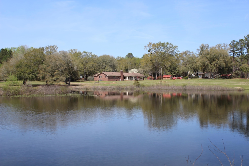 145 Raymond Rd, Orangeburg, SC 29118 - photo 1