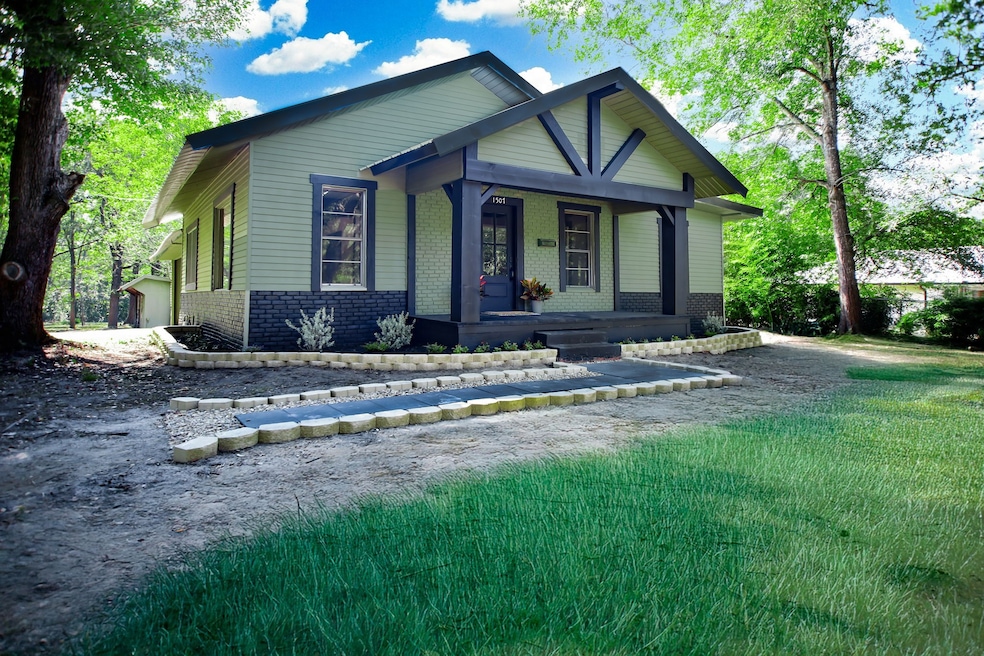 1507 Pershing Ave, Lufkin, TX 75904 - photo 1