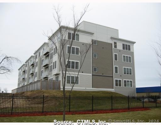 400 Bank St unit 301, New London, CT 06320 - photo 1
