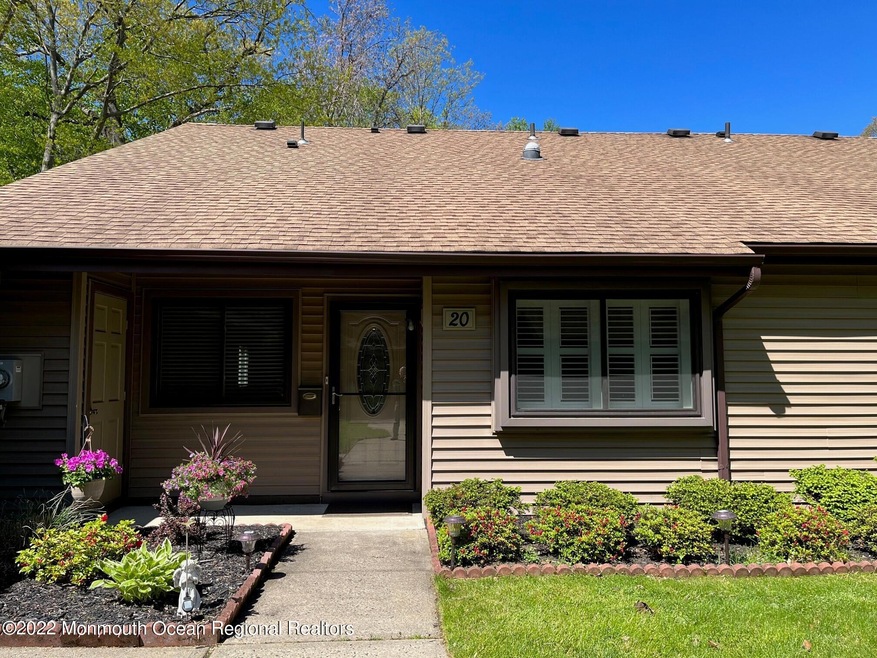 20 Hanover Ct, Red Bank, NJ 07701 - photo 1