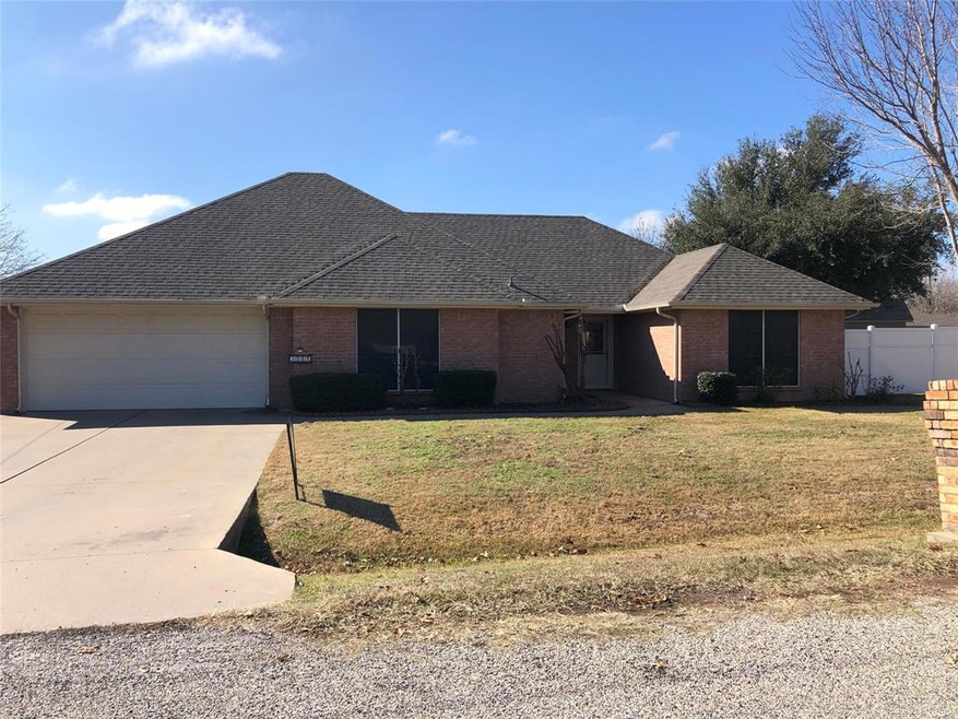 3202 Crockett St, Granbury, TX 76049 - photo 1