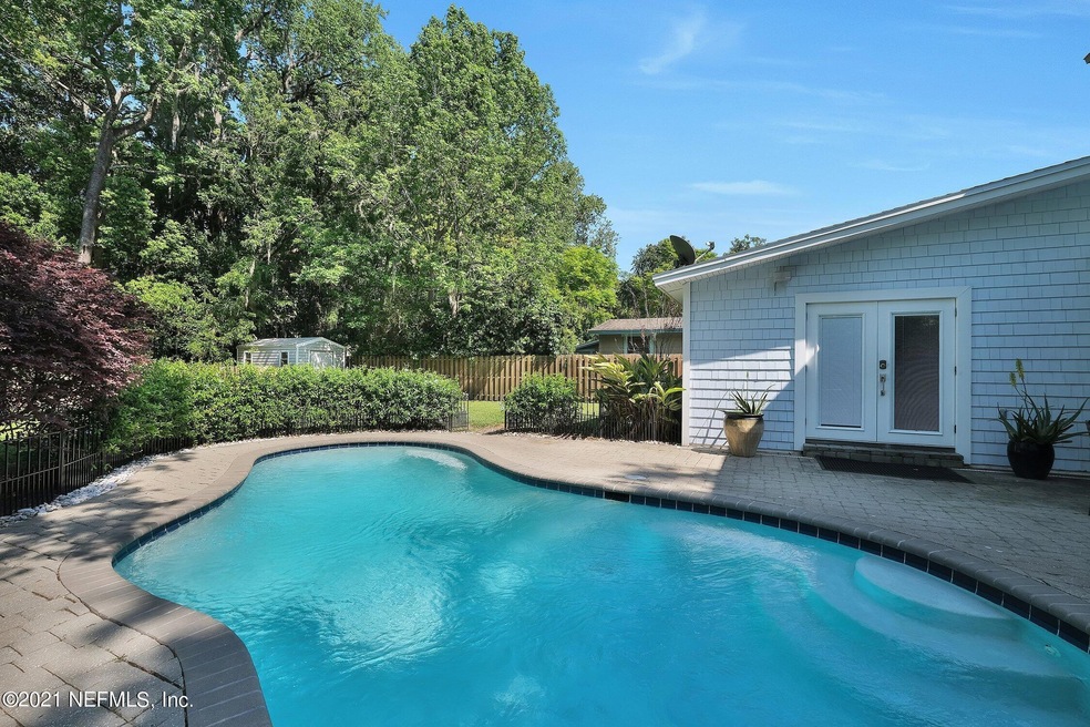 2617 Algonquin Ave- Pool