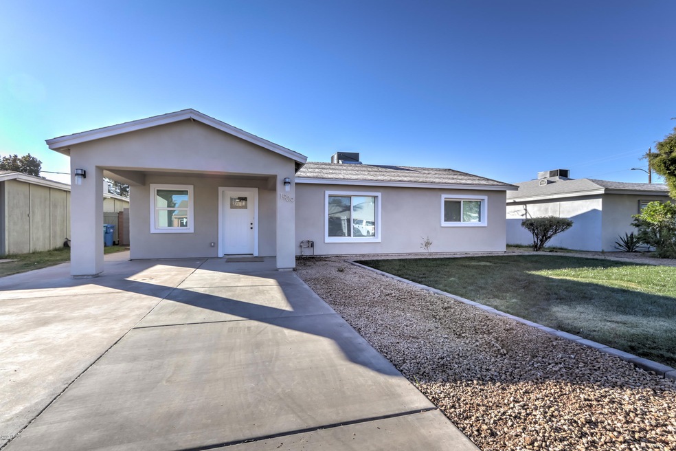 1909 E Whitton Ave-1