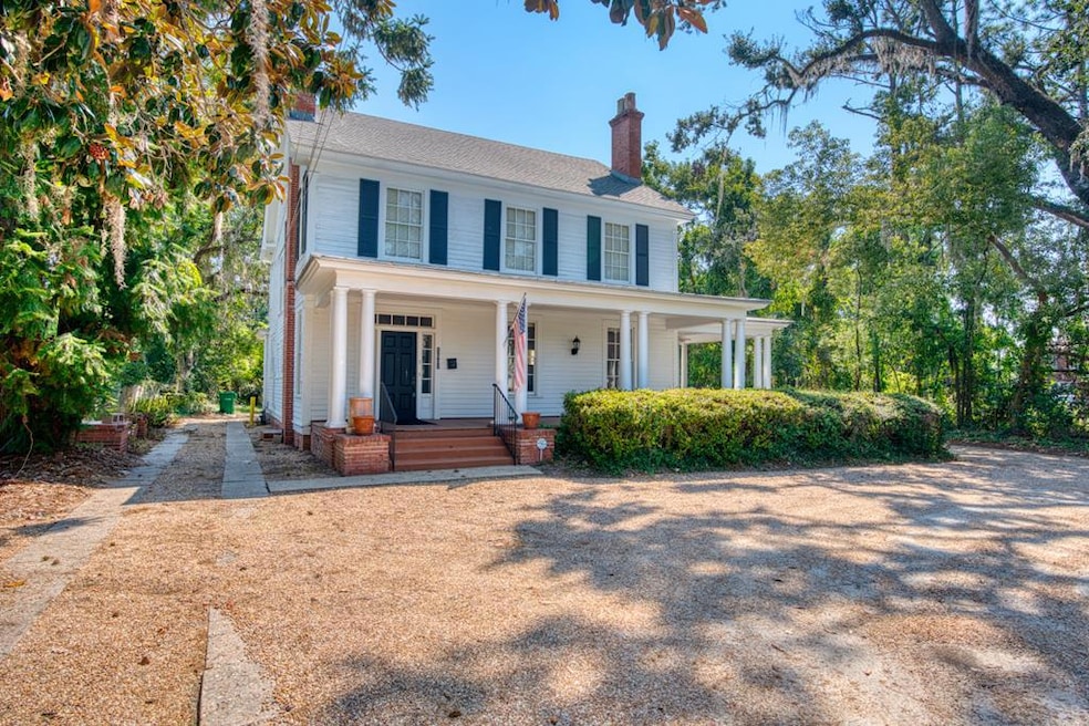 1807 N Patterson St, Valdosta, GA 31602 - photo 1