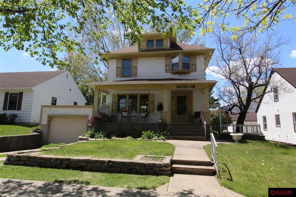 423 N Franklin St, New Ulm, MN 56073 - photo 1