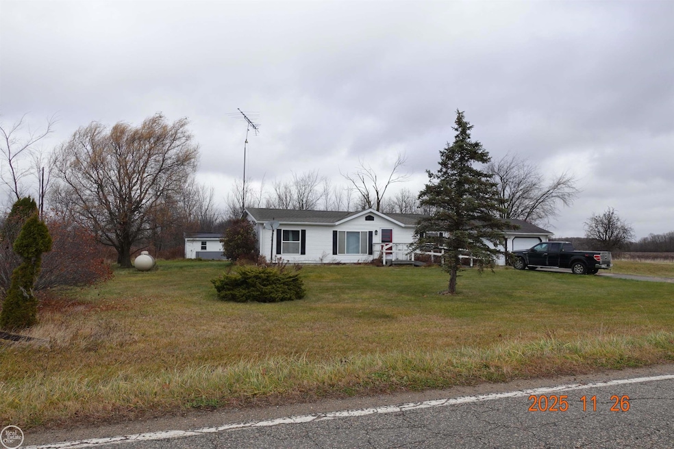 5975 E Beal City Rd, Mount Pleasant, MI 48858 - photo 1