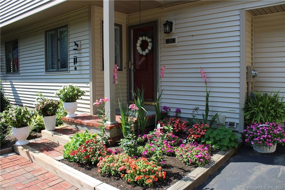 70 the Laurels unit 70, Enfield, CT 06082 - photo 1