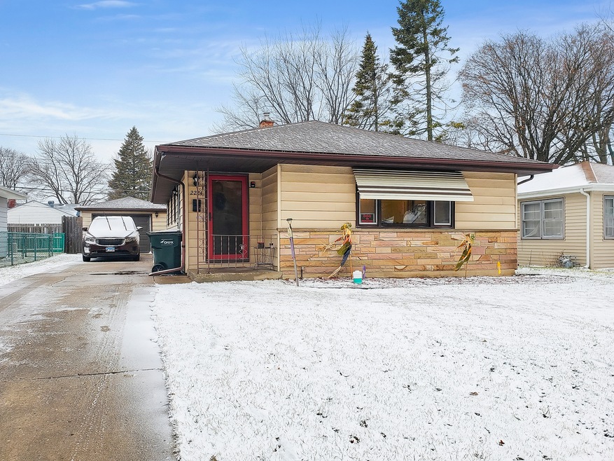 2224 Linden Ave, Waukegan, IL 60087 - photo 1