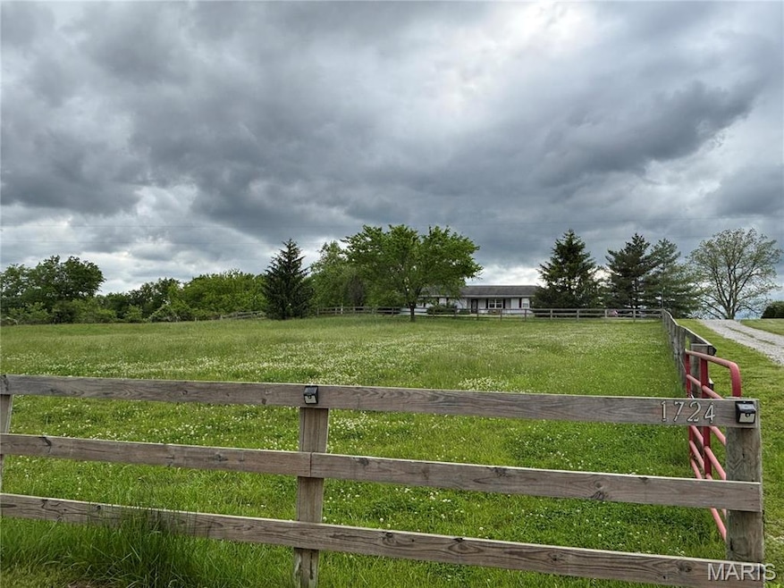 Pending $235,000 • Co-Listing Agent