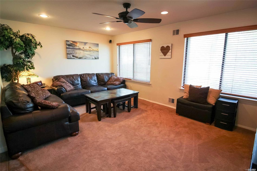 212 Springmeadow Dr unit A, Holbrook, NY 11741 - photo 1