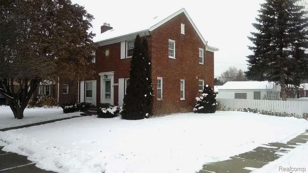 1,544 SQUARE FOOT ALL BRICK COLONIAL ON A LARGE 57