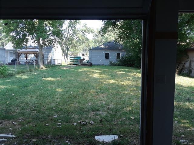 large yard.jpg