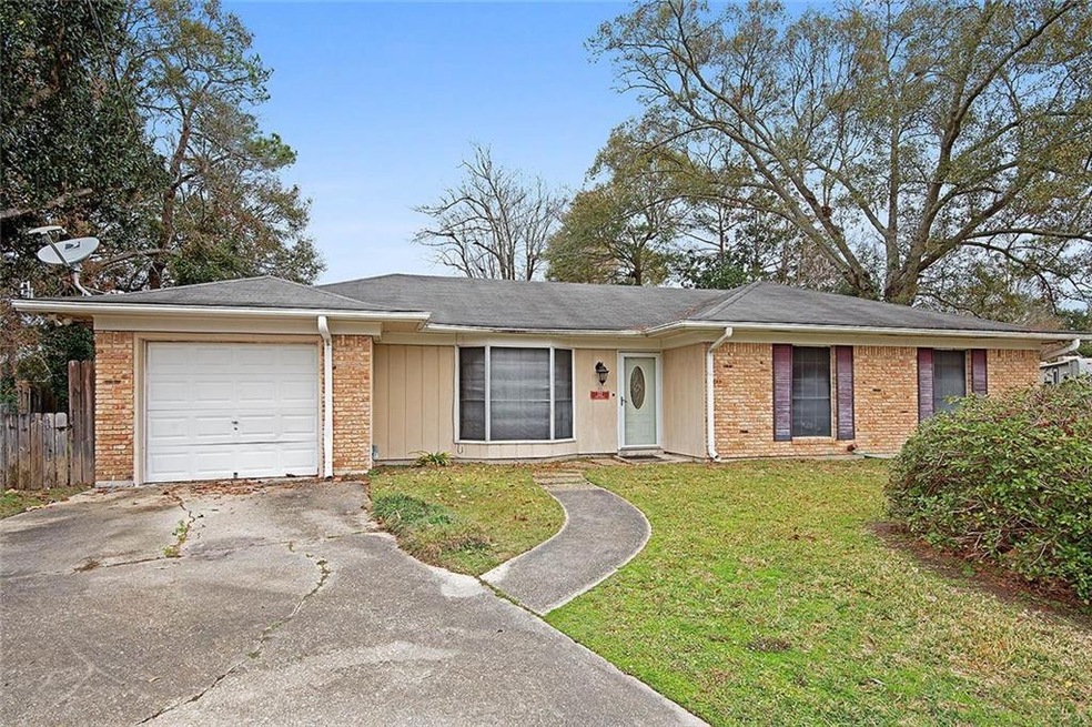 122 Mirecourt Cir, Slidell, LA 70458 - photo 1