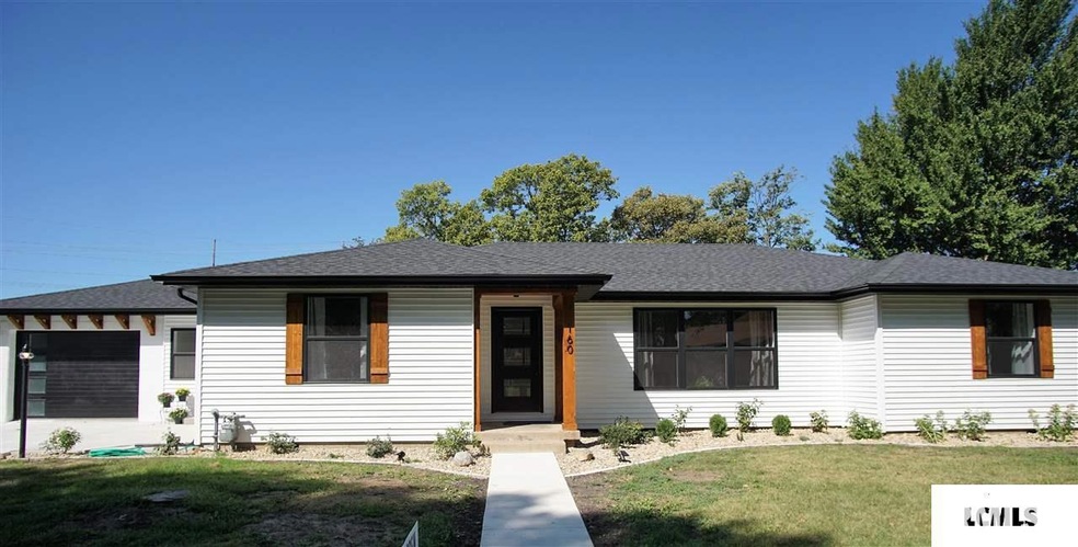 160 Campus View Dr, Lincoln, IL 62656 - photo 1