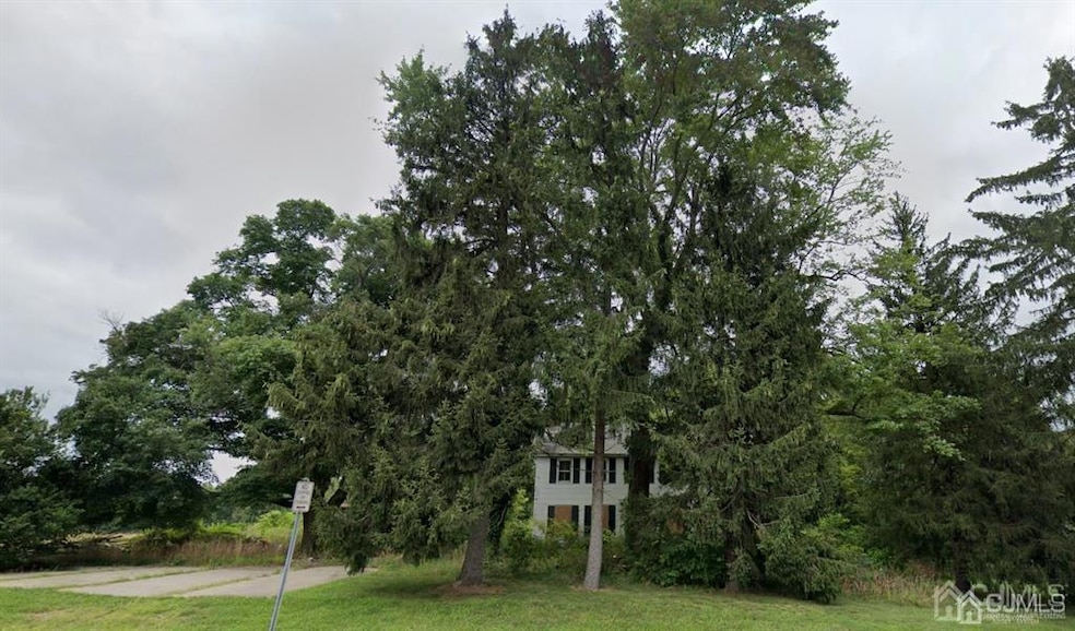 211 Cranbury Station Rd, Monroe Township, NJ 08831 - photo 1