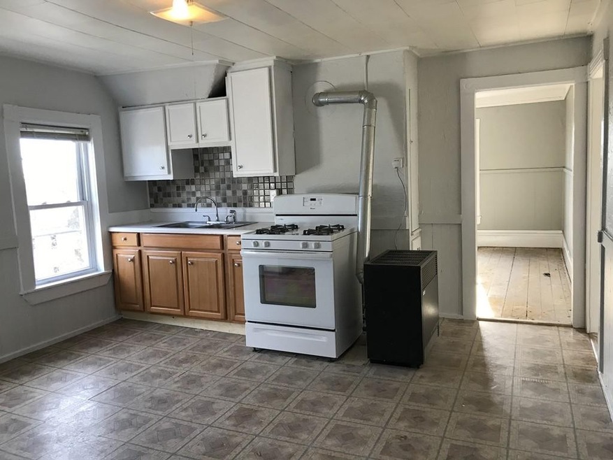 38 Tatman St unit 3, Worcester, MA 01607 - photo 1