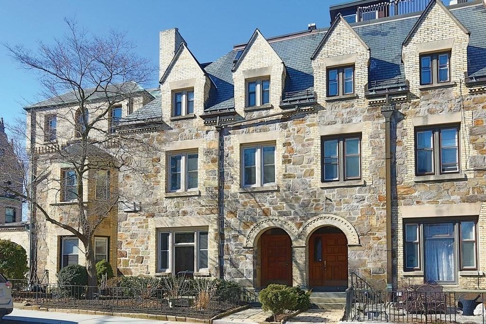 352 Tappan St unit 2, Brookline, MA 02445 - photo 1