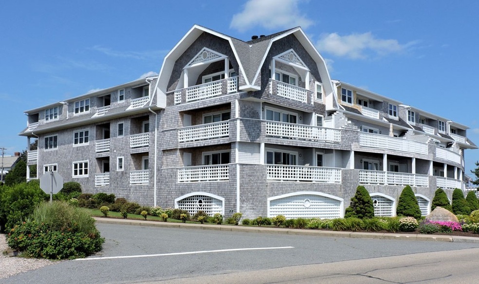 2 Quinapoxet Ave, Falmouth, MA 02540 - photo 1