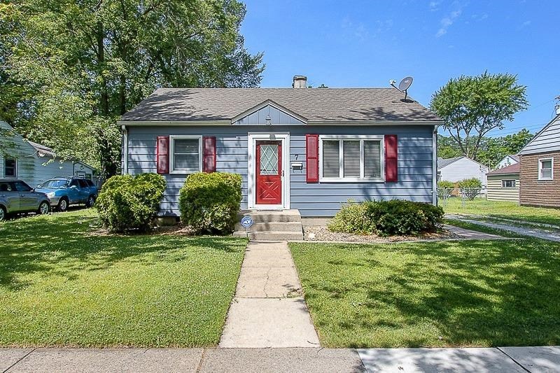 7 Walnut Pkwy, Crown Point, IN 46307 - photo 1