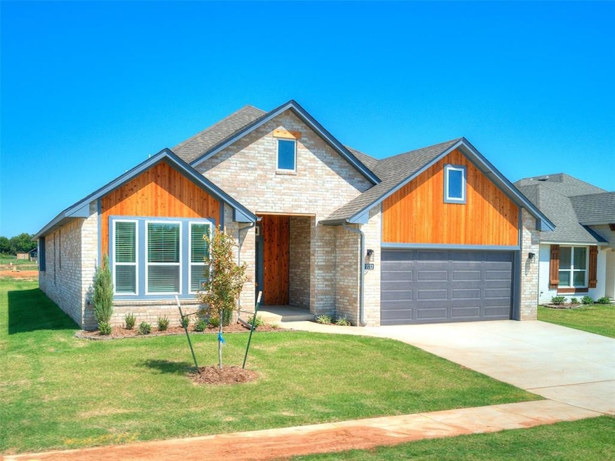 7712 Woods Edge Way, Yukon, OK 73099 - photo 1