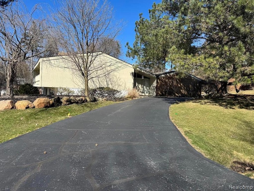 Sold $711,000 • Co-Listing Agent