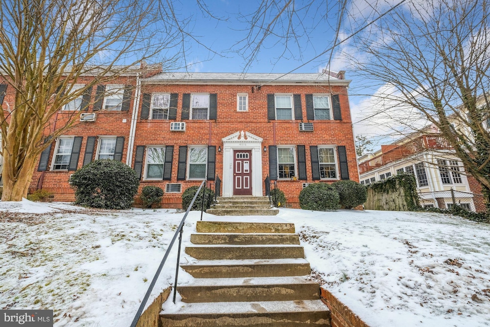 4016 47th St NW unit 4, Washington, DC 20016 - photo 1