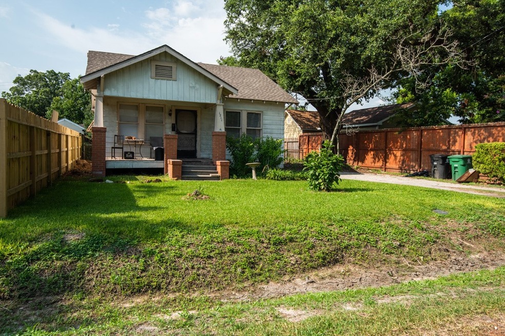 1211 King St, Houston, TX 77022 - photo 1