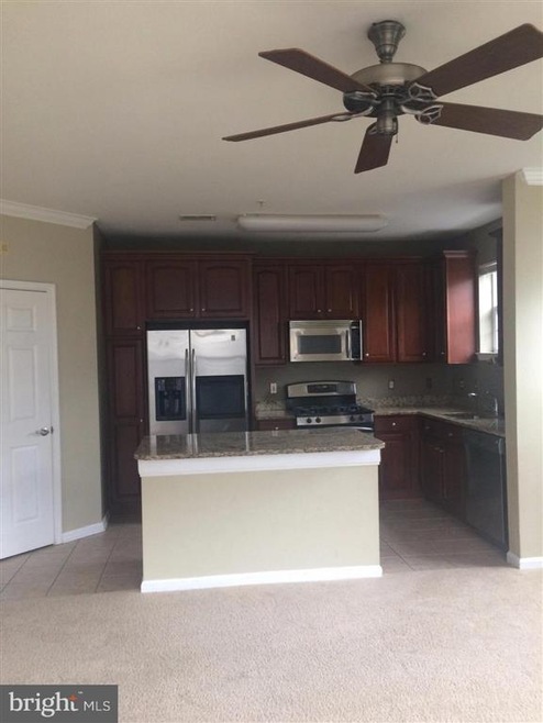 13069 Marcey Creek Rd, Herndon, VA 20171 - photo 1