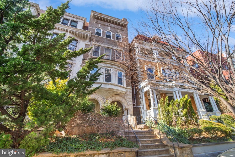 2011 Columbia Rd NW unit 2, Washington, DC 20009 - photo 1