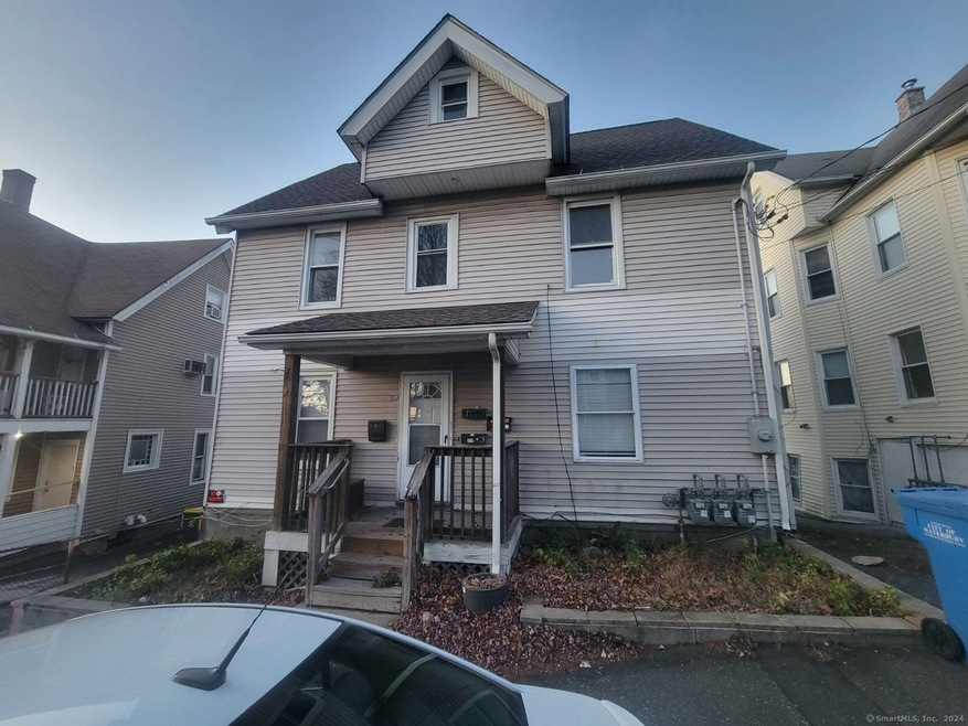 102 Fairview St unit 1, Waterbury, CT 06710 - photo 1