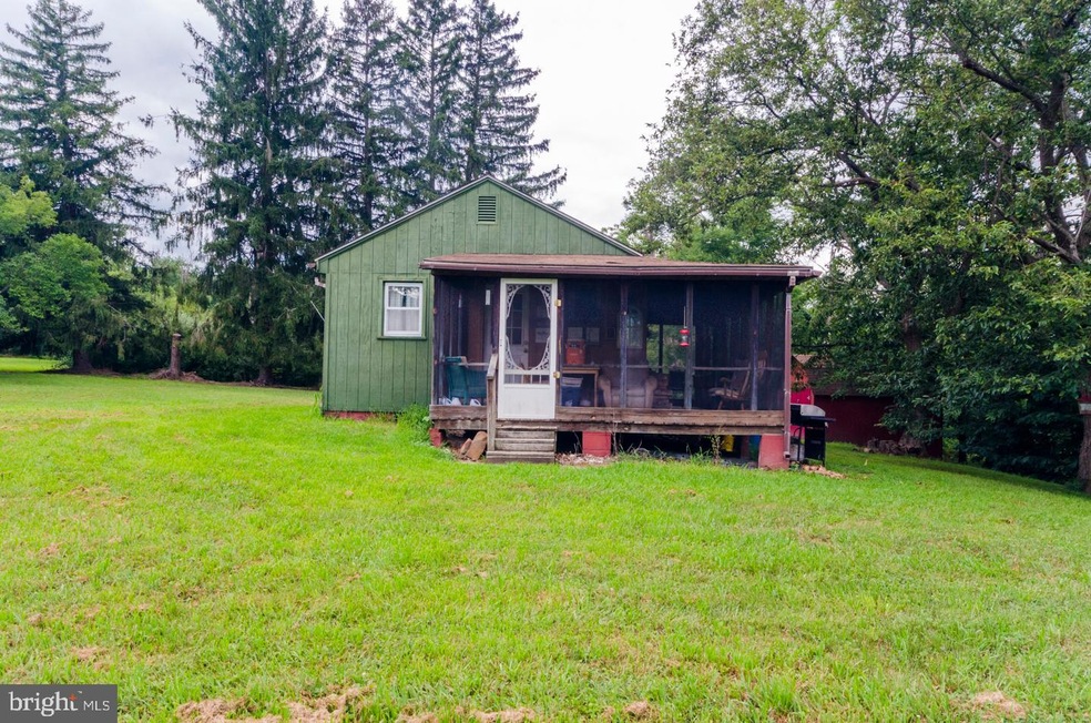 8300 Baird Ln, Berkeley Springs, WV 25411 - photo 1