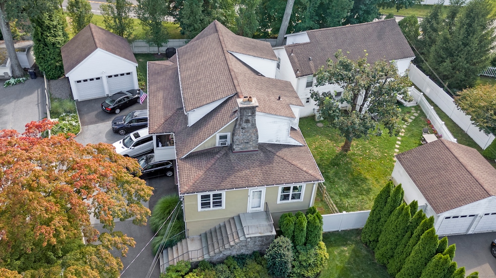 19 Urban St, New Canaan, CT 06840 - photo 1