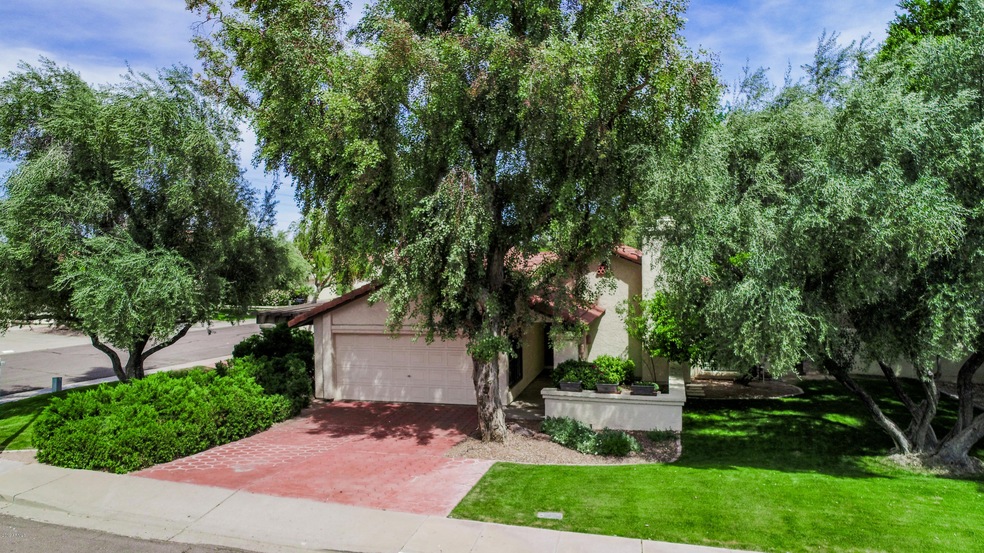 1827 N. La Rosa 80 (2 of 3)