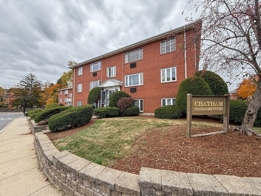 194 Lexington St unit 9, Watertown, MA 02472 - photo 1