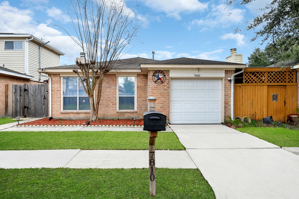 7810 Greenedge Dr, Houston, TX 77040 - photo 1