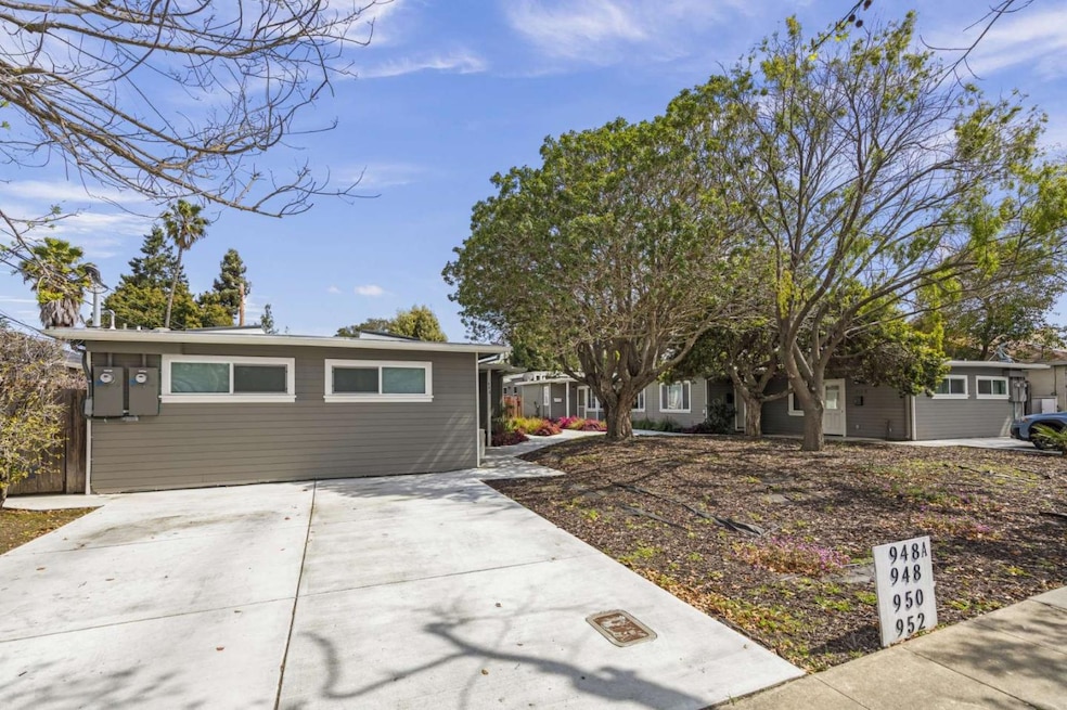 Sold $2,325,000 • Co-Listing Agent