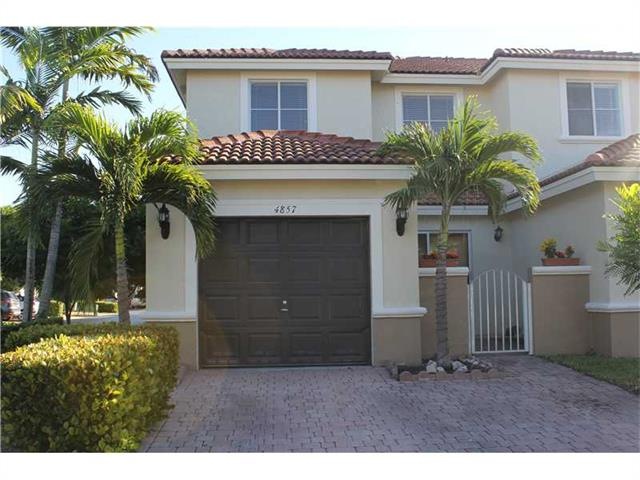 4857 NW 116th Ct, Doral, FL 33178 - photo 1