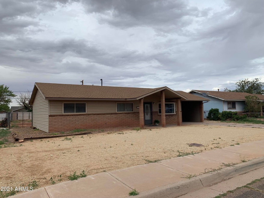 804 W Gilmore St, Winslow, AZ 86047 - photo 1