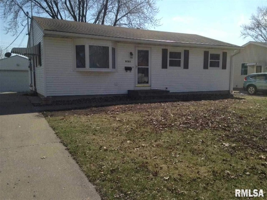 2151 W 34th St, Davenport, IA 52806 - photo 1