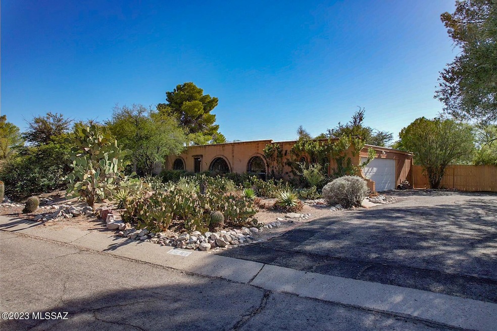 1261 W Whispering Hills Dr, Tucson, AZ 85704 MLS 22324146