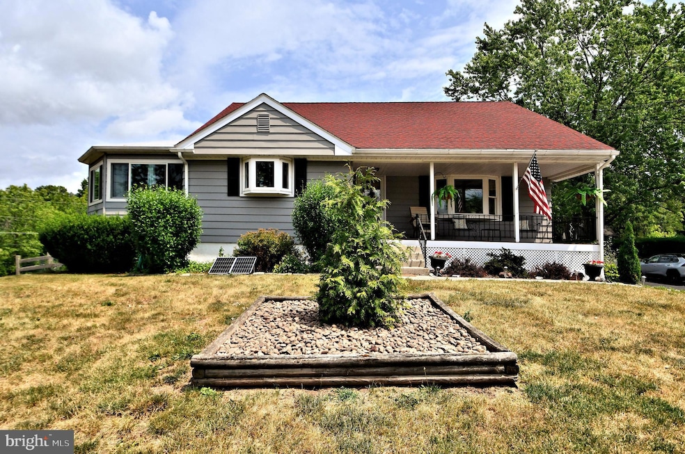 43 Toll Gate Rd, Douglassville, PA 19518 - photo 1