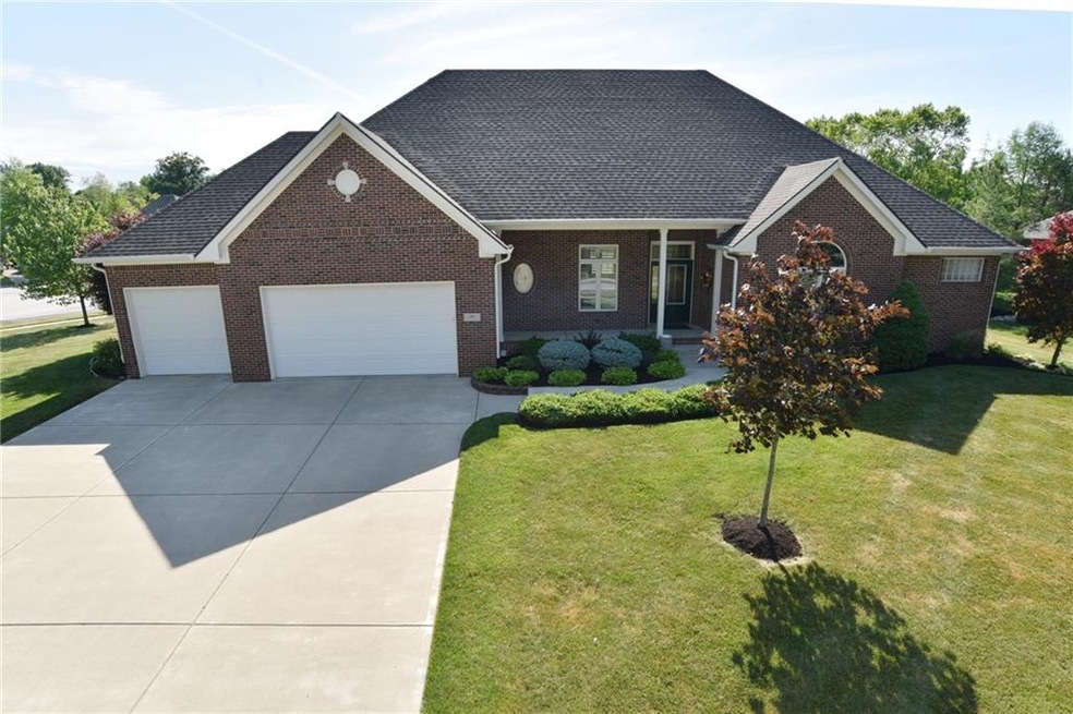 125 Hillside Ln, Whiteland, IN 46184 - photo 1