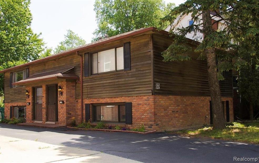 1324 Somerset - Exterior.jpg